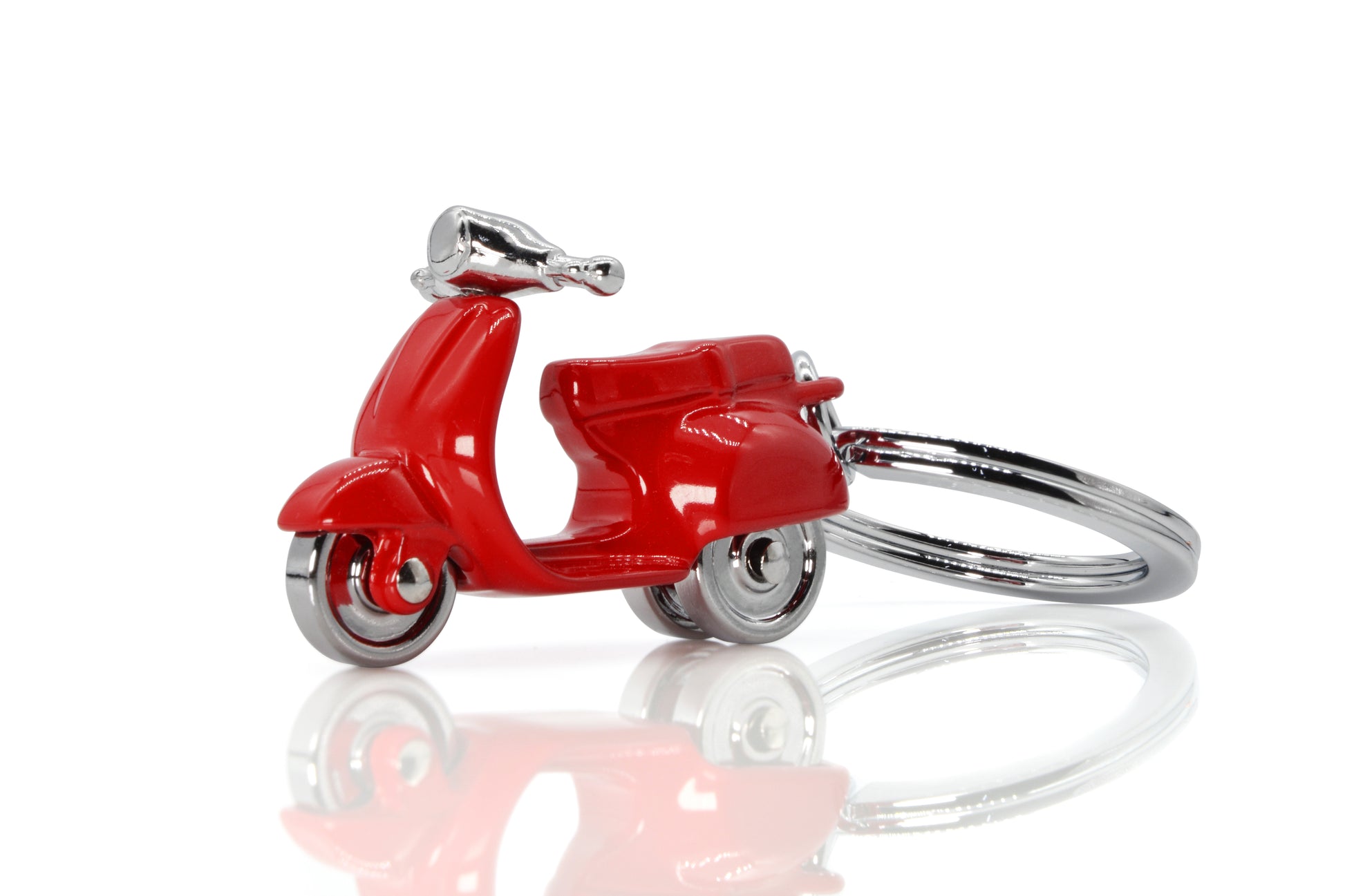 Metalmorphose Red Scooter sleutelhanger - zijaanzicht met realistische details